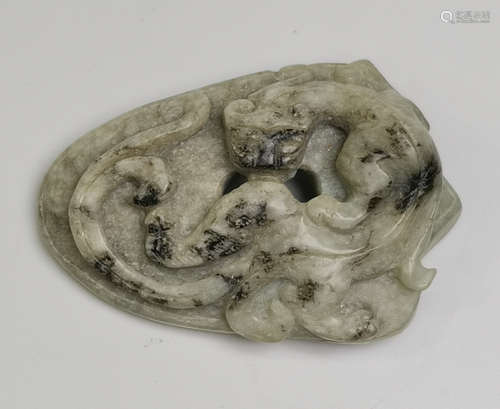 CHINESE CARVED HETIAN JADE ORNAMENT