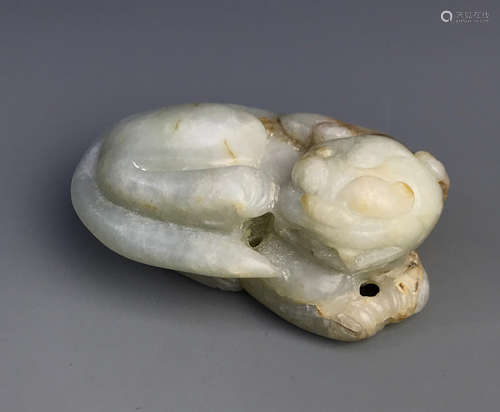 CHINESE CARVED HETIAN JADE ORNAMENT