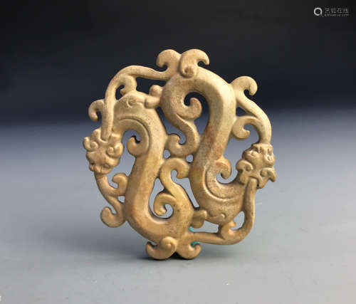 CHINESE CARVED HETIAN JADE ORNAMENT