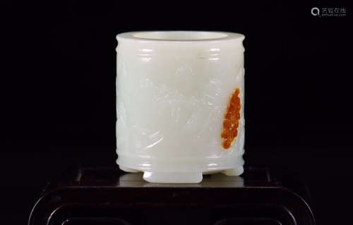 CHINESE CARVED HETIAN JADE BRUSHPOT