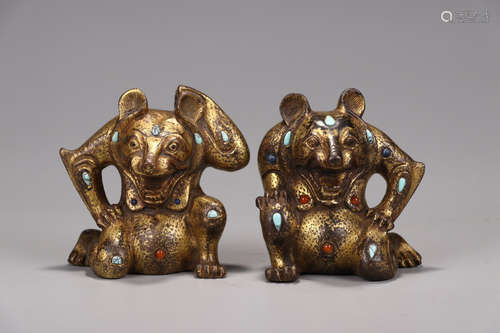 PAIR OF CHINESE GILT BRONZE ORNAMENT