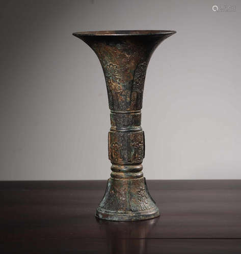 CHINESE BRONZE VASE