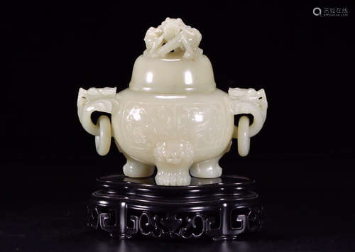 CHINESE CARVED HETIAN JADE CENSER