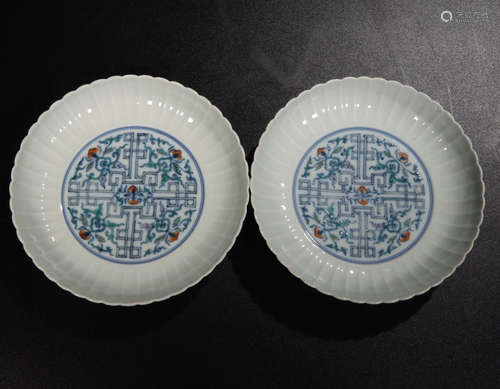 YONGZHENG MARK, CHINESE DOUCAI PLATE