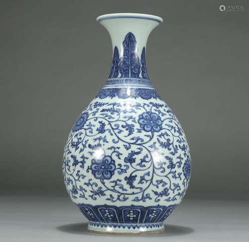 CHINESE BLUE & WHITE VASE