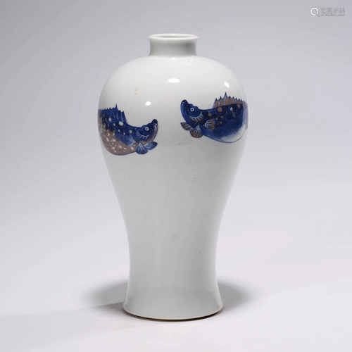 A BLUE & WIHTE TWIN CARP MEIPING VASE