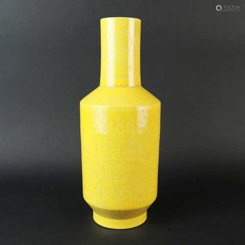 A Yellow Ground Porcelain Vase