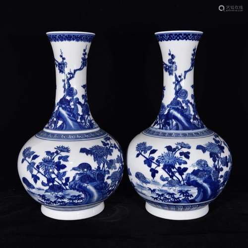 A Blue and White Flower&Bird Pattern Porcelain Vase