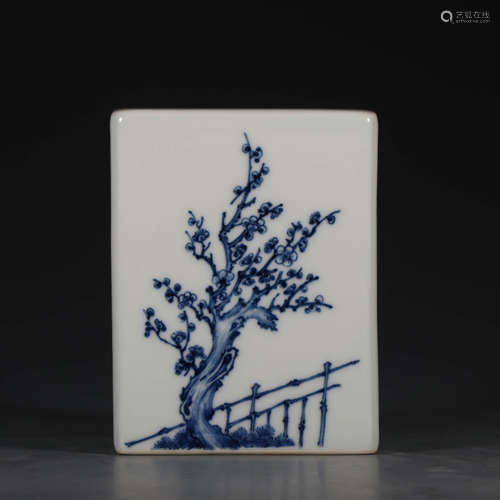 A Blue and White Floral Porcelain Square Brush Pot