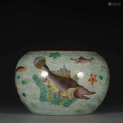 A Famille Rose Fishes Pattern Porcelain Washer