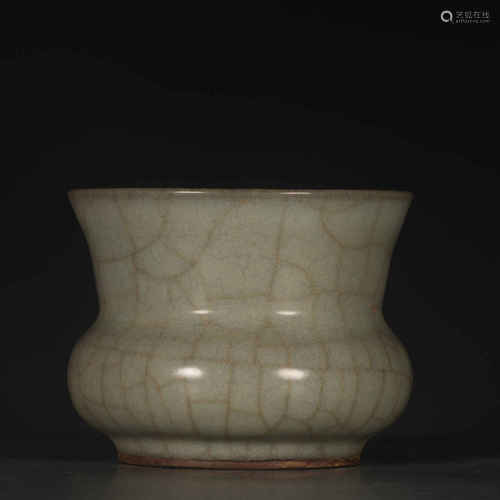 A Chinese Official Kiln Porcelain Slag Bucket