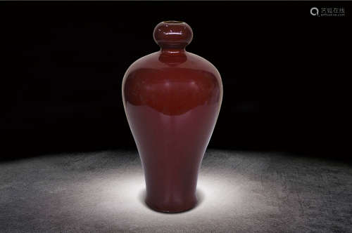清  紅釉梅瓶