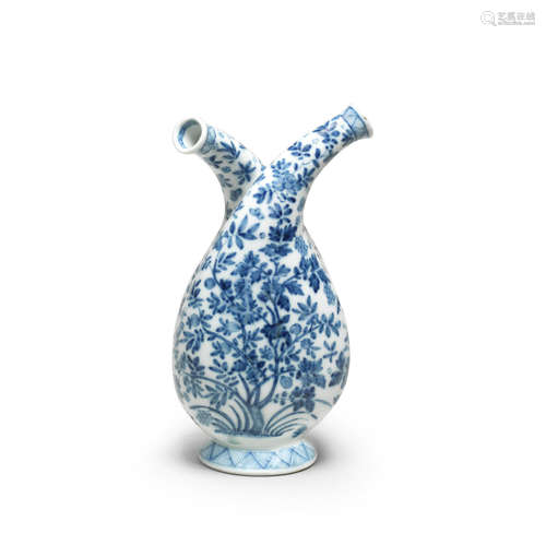 An extremely rare Meissen double flask, circa 1725-30