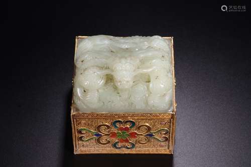 A Chinese Hetian Jade Gilt Bronze Dragon Carved Seal