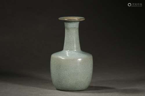 A Chinese Porcelain Ru Yao Flask