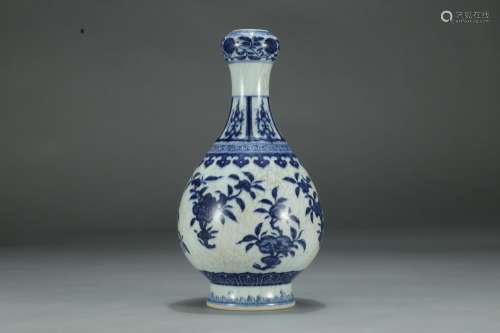 A Chinese Porcelain Blue&White Garlic Vase With Pattern