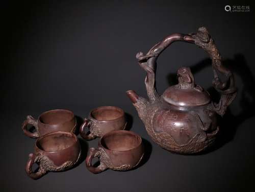 Set Of Chinese Zisha Teapot With Cups