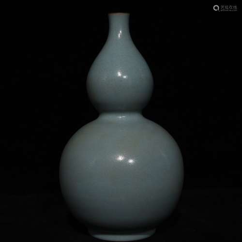A Chinese Porcelain Ru Yao Gourd Vase
