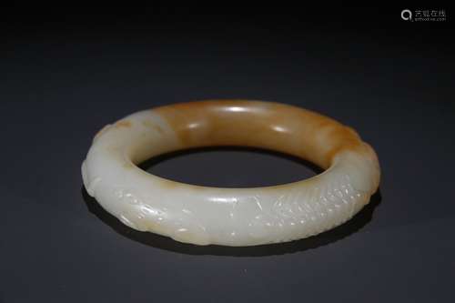 A Chinese Hetian Jade Auspicious Pattern Carved Bangle