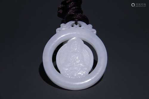 A Chinese Hetian Jade Guanyin Carved Pendant