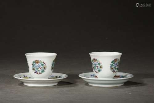 A Set of Chinese Floral Pattern Tea Cups with Saucers