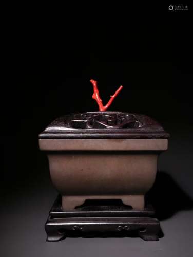 A Chinese Bronze Censer