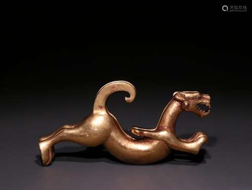 A Chinese Gilt Bronze Leopard Shaped Ornament