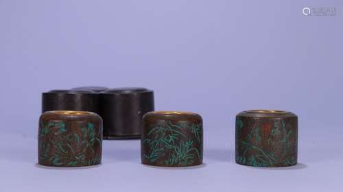 A Chinese Agarwood Thumb Ring Carved with Poetry