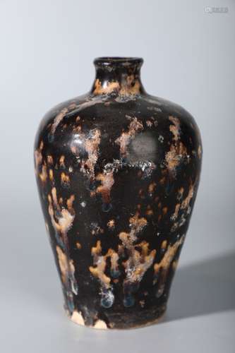 A Chinese Jizhou Kiln Meiping Vase