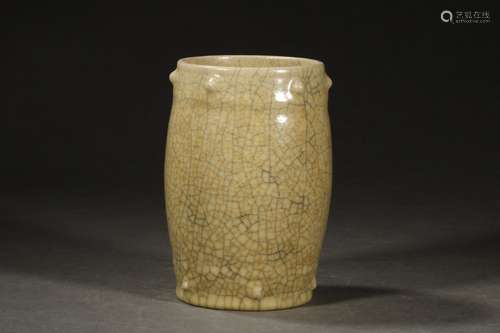 A Chinese Ge Glazed Brush Pot