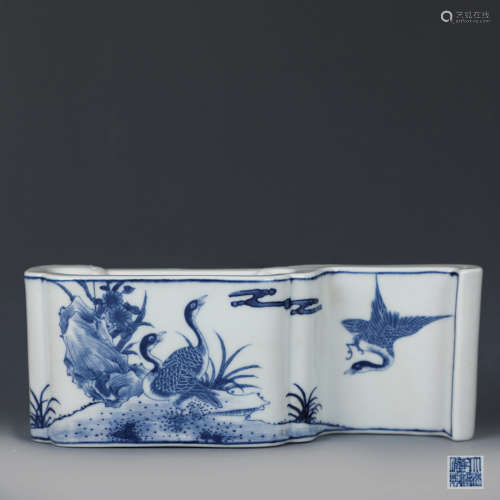 A Blue And White Bird-And-Flower Porcelain Paperweight
