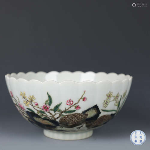 A Famille Rose Floral Porcelain Bowl