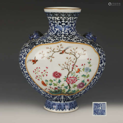 A Blue And White Famille Rose Bird-And-Flower Porcelain Vase