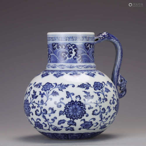 A Blue And White Foliage Porcelain Pot