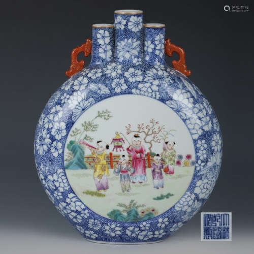 A Blue And White Famille Rose Porcelain Moon Flask Vase