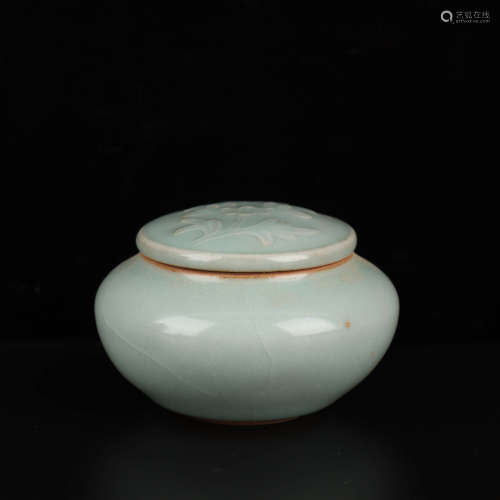 A Longquan Kiln Porcelain Cover Box