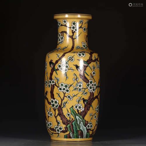 A Plain Tricolour Flower&Bird Motif Porcelain Vase