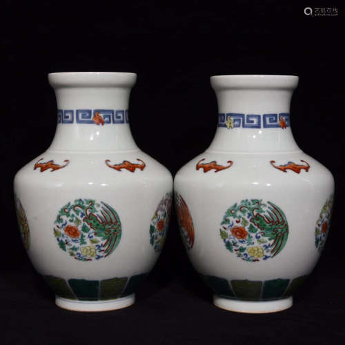 A Famille Rose Floral Porcelain Vase
