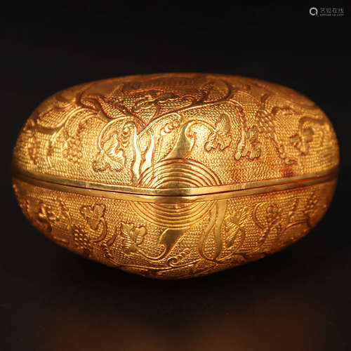 A Gild Bronze Decoration Craftsmanship Compact