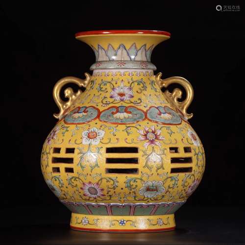 A Chinese Yellow-Ground Famille Rose Interlocking Lotus ‘Bagua’ Porcelain Vase With Double Handles