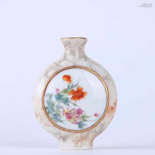 A Famille Rose Marbling Floral Porcelain Snuff Bottle