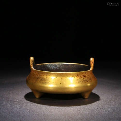 A Chinese Gilt-Bronze Tripod Censer