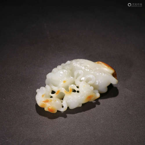 A Carved Hetian Jade Beasts Ornament