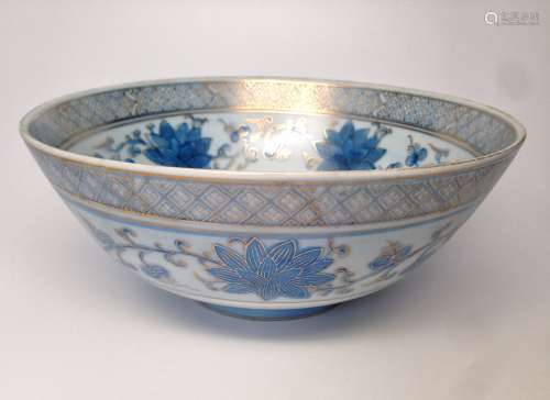 Blue and White Porcelain Gold Outline Lotus Flower Pattern Bowl