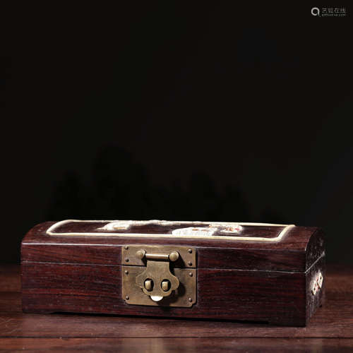 A Redwood Figure Inlaid Storage Box