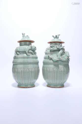 pair of chinese longquan yao porcelain pots