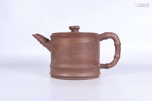 chinese zisha teapot by chou guizhen