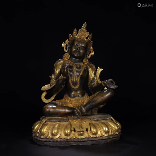 A Gilding Bronze Guanyin Statue