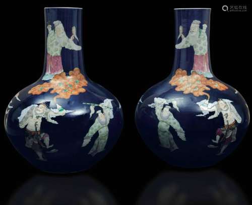 A Pair Of Tianqiuping Vases, C…