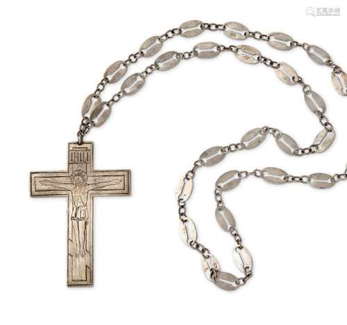 CROIX PRESBYTÉRALE ET SA CHAÎNE en argent avec une…